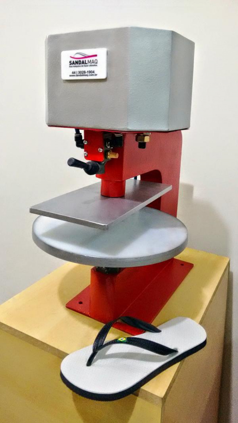 o preço da máquina de fazer chinelo
